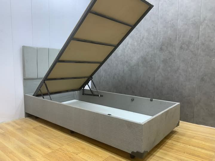 سرير خزان بتصميم عملي وأنيق ✨
راحة بالنوم ومساحة خزن أكثر بذكاء 👌
جودة عالية وتشطيب مرتب يدوم سنين.
🔹 متوفر بعدة ألوان ومقاسات
🔹 مناسب للغرف الصغيرة والكبيرة
🔹 شغل متين وكوالتي عالي
للحجز والاستفسار مراسلة الصفحة 📩


**إذا كنت صاحب هذا الإعلان وتريد حذفه لأي سبب، رجاءا أرسل رسالة إلى الدعم الفني**