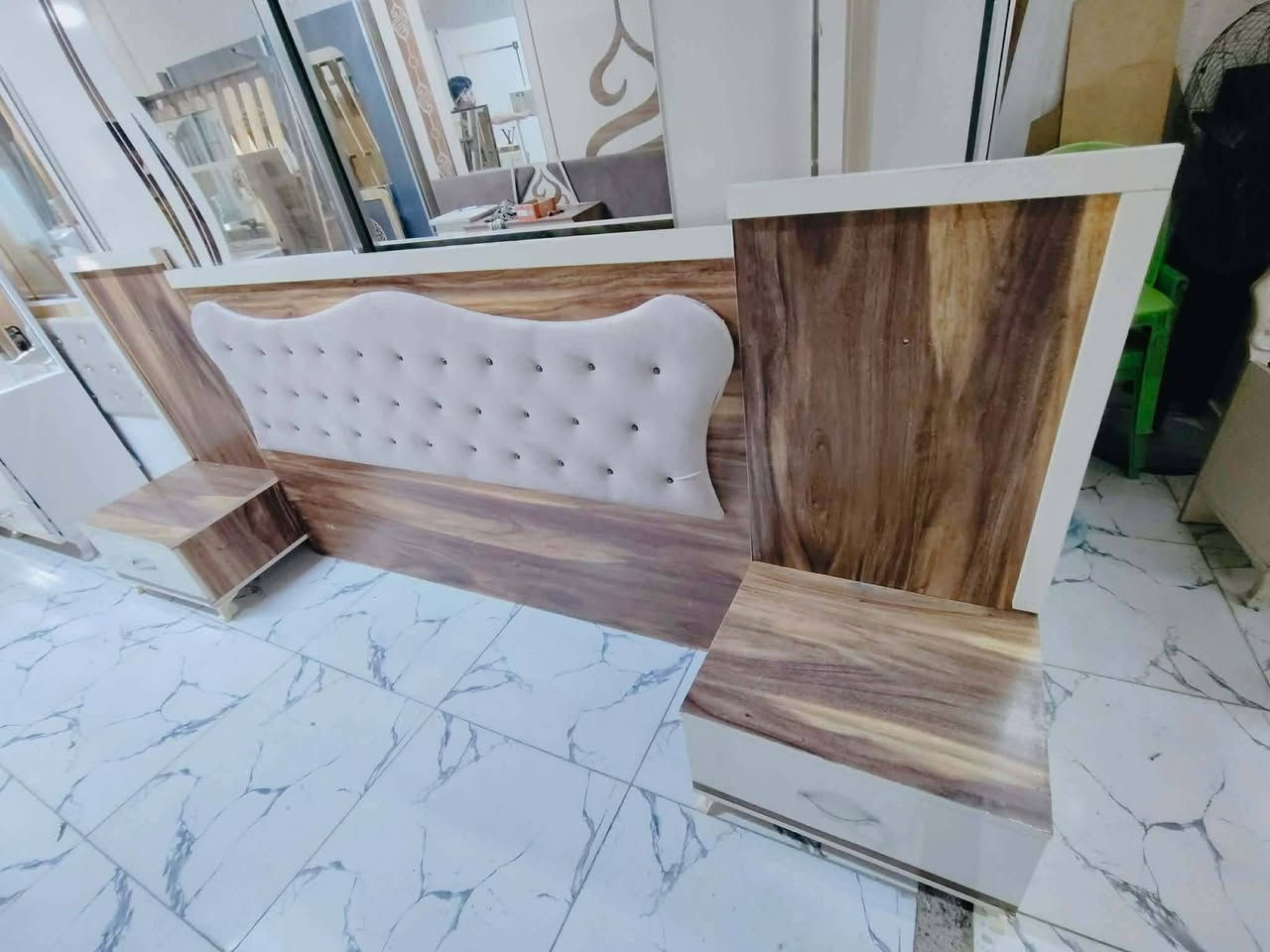 غرفة تركي 6قطع نظام سلايت  ❤ ✨
نظافة 95 / 100 ❤✨ 
السعر 400  مع الشد 🪛ونقل 🚙
داخل بغداد متوفر توصيل لجميع المحافظات 🇮🇶


**إذا كنت صاحب هذا الإعلان وتريد حذفه لأي سبب، رجاءا أرسل رسالة إلى الدعم الفني**