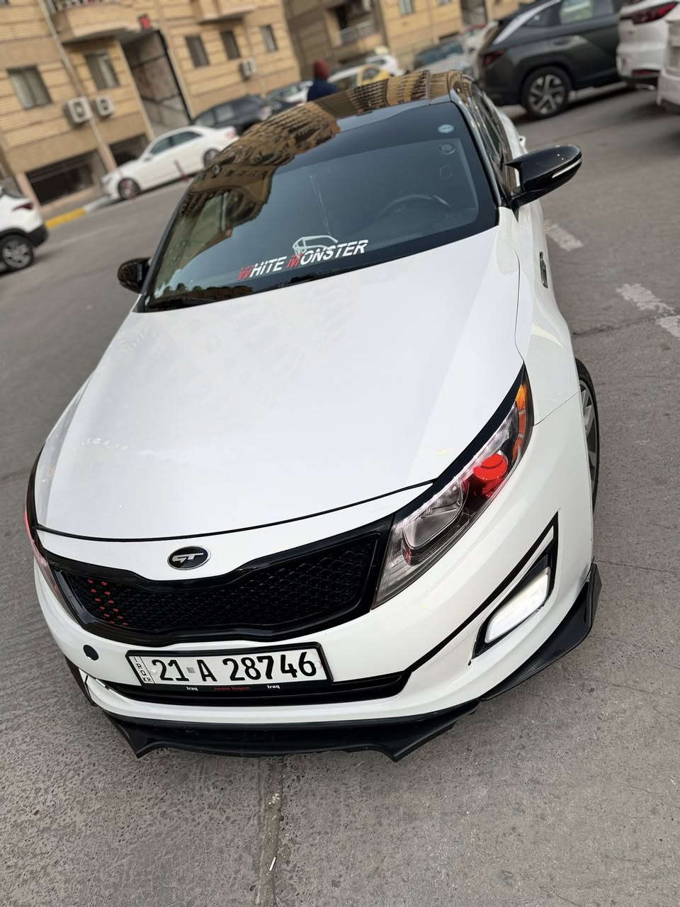 سلام عليكم للبيع فقط
كيا اوبتيما فئة SX/Torbo اعلى فئة 
موديل :2015 
الممشة : 101 الف مايل 
اللون : ابيض + تغليف السقف اسود 
السيارة تقرير غرق من امريكا وبلعراق اتبدل باب السايق الامامي نفس اللون وشبر صبغ بلجاملغ والتكمة من جهة الجاملغ وبيها بارد مكانين 
رقم سليمانية الجديد بأسمي هزة وفحص كله جديد شرط التحويل 
محرك 2000 تيربو جديد قبل اقل من سبوع شديتة هوه والتوربو 
السيارة جاهزة بدون نقص نهائياً شرط الفحص 
عليها اضافات عيون الشيطان وسبايدر ولحاية ومصروف عليها 
مواصفات الSX الفول للاخير 
بصمة تشغيل وبيبان 
بانوراما
كشنات جلد +كهرباء 
تدفائة + تبريد كشنات امامي خلفي 
شفتات ستيرن 
شاشة كبيرة + كاميرا خلفية 
رادار جاني 
سماعات infinty 
تبريد مناخين منفصل 
تبريد قطعتين 
وبعد هواي مواصفات بيها الجناي يعرف هاي الفئة 
السعر المطلوب 125$ وبيها مجال 
عنوان بغداد الاسكان مجاور كلية الادارة والاقتصاد 
‭0774 103 3577‬
