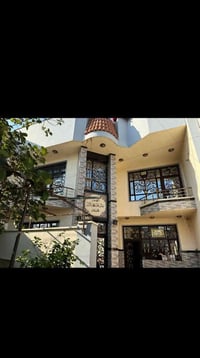 البلديات • ١٥٠م • ٣ طوابق