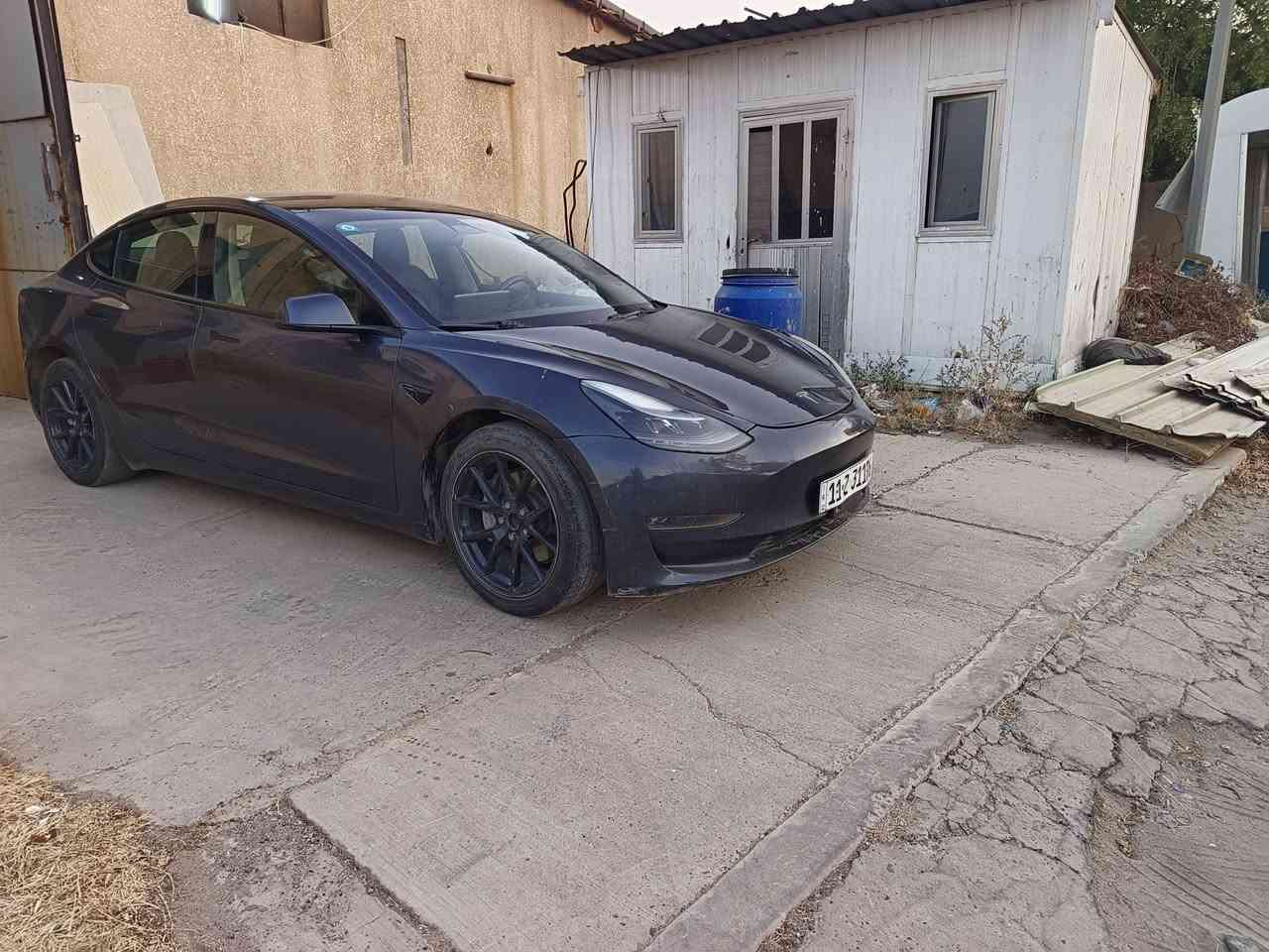 تسـلا مودل 3  ((2023 ))  فول مواصفات رقم بغداد تحويل ثاني يوم  للبيـع  صور الحادث بل منشور
السعر 115 $  سعر سني هندي بالعافيه على ياخذهه  للاستفسار ***********     ‏وات ساب مكان السياره بغداد الكراده

ماشية 38 ألف فقط

• سقف بانوراما زجاج
• شاشة كبيرة حجم 15 بوصة
• كاميرا خلفية
• حساسات خلفية
• كاميرا امامية
• حساسات اماميه
• كاميرا جانبيه 
• كراسي كهرباء جلد لون اسود
• كراسي كهرباء
• كراسي مدفية
• غرفة جلد مميزة لون أبيض
• رادار امامي
• رادار خلفي
• رادار جانبي
• مانع تصادم
• محدد مسرب
• كاميرات عدد 8 
• حساسات جانبيه
• مثبت سرعة
• كاميرات محيطيه 360° 
• تحكم بالسياره عن طريق الشاشة
• نظام قيادة آلية Auto Pilot
• عداد ديجيتال
• تشغيل تلقائي
• نظام قيادة ذاتية Full Self drive
• نظام (RCTA) للتنبيه عند الرجوع للخلف
• نظام (RSA) لكشف لافتات السرعه للطريق
• نظام (PSC) الرادار الذكي لمنع الاصطدام 
• نظام (LTA) لتحديد المسار على الطريق
• تشغيل عن بعد
• الدخول الذكي
• نظام ترفيهي كامل متكامل يحتوي على ( YouTube / WhatsApp / Tik Tok / Netflix)
..
تسـلا مودل 3  ((2023 ))  فول مواصفات رقم بغداد تحويل ثاني يوم  للبيـع  صور الحادث بل منشور

تسـلا مودل 3  ((2023 ))  فول مواصفات رقم بغداد تحويل ثاني يوم  للبيـع  صور الحادث بل منشور
