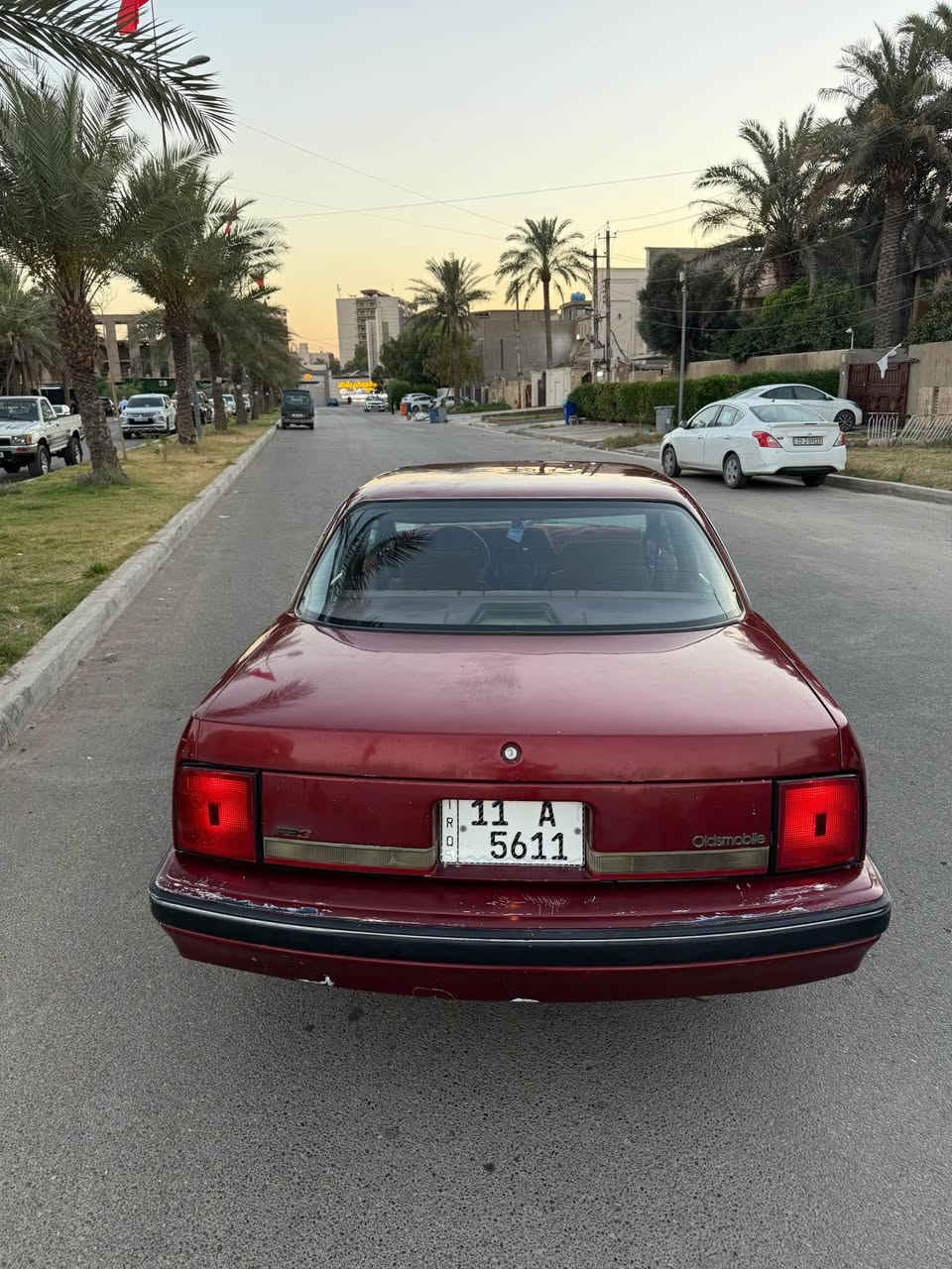 اولدز موديل 90 
 كير ومكينه جدد 
صدر جديد 
تخم تاير جديد 
تبريد منضومه كامله اليوم سويتها 
رقم مميز بسمي تحويل ثاني يوم 
السعر 68 وبيها مجال بصيط جدا 
عنوان السياره السيديه 
*********** بغداد, العراق
