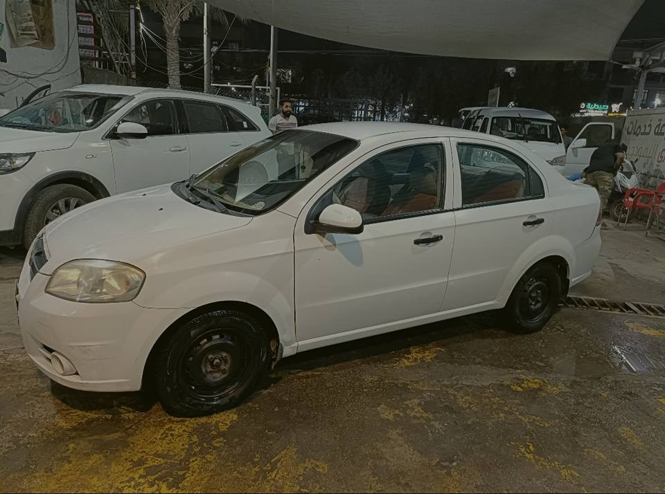 افيو موديل 2011 الشركة العامه ماشية 150 حقيقي
مكفوله من الصبغ والبارد بيهه فقط طخة اسفل بالباب والدوسه مال السكن بسيطه ومامسويه.
مكينه وكيؤ وتبريد وصدر تمام والحمدلله
*********** بغداد, العراق
