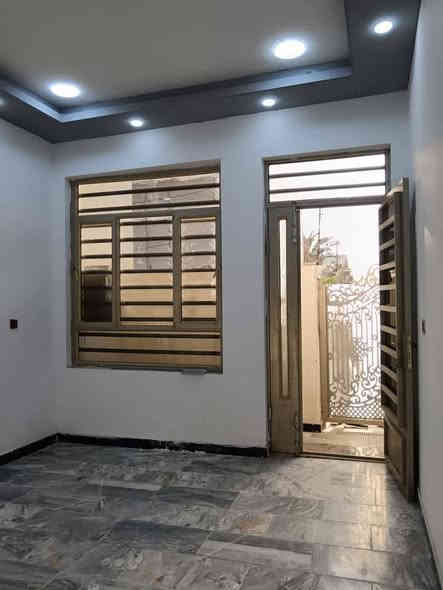 دار زراعي للبيع منطقة السبع ابكار قرب جوهرة لبنان الجديدة المساحة ٦٨ متر يتكون من استقبال ومطبخ وثلث غرف نوم وحمام عدد ٢ ومنور وبيتونة وسطح والمنطقة خدمات كاملة الاستفسار ***********
