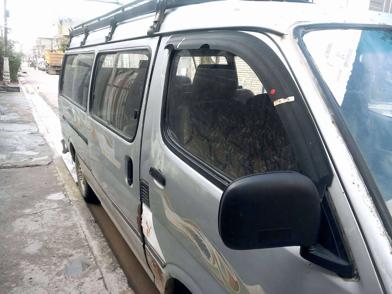 السلام عليكم من رخصت مدير الكروب سياره البيع فتون مديل ٢٠١٤سياره جهزه من مكينه كير حداديه سياره بلاديه رقم بغداد شرط التحويل عنوان بغداد امكلف بلانشر رقم صاحب السياره***********السعر ٦٥ وبيه مجال
