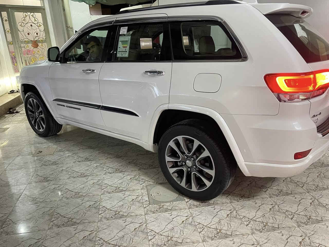 السلام عليكم
جيب اوفر لاند خليجي فول للاخير موديل 2018 رقم بغداد دولي كفاله عامه والسونار مرفق مع الصور ماشيه 115 الف كيلو 

مكاني خالديه

السعر 28500$$ بيع او مراوس

***********
