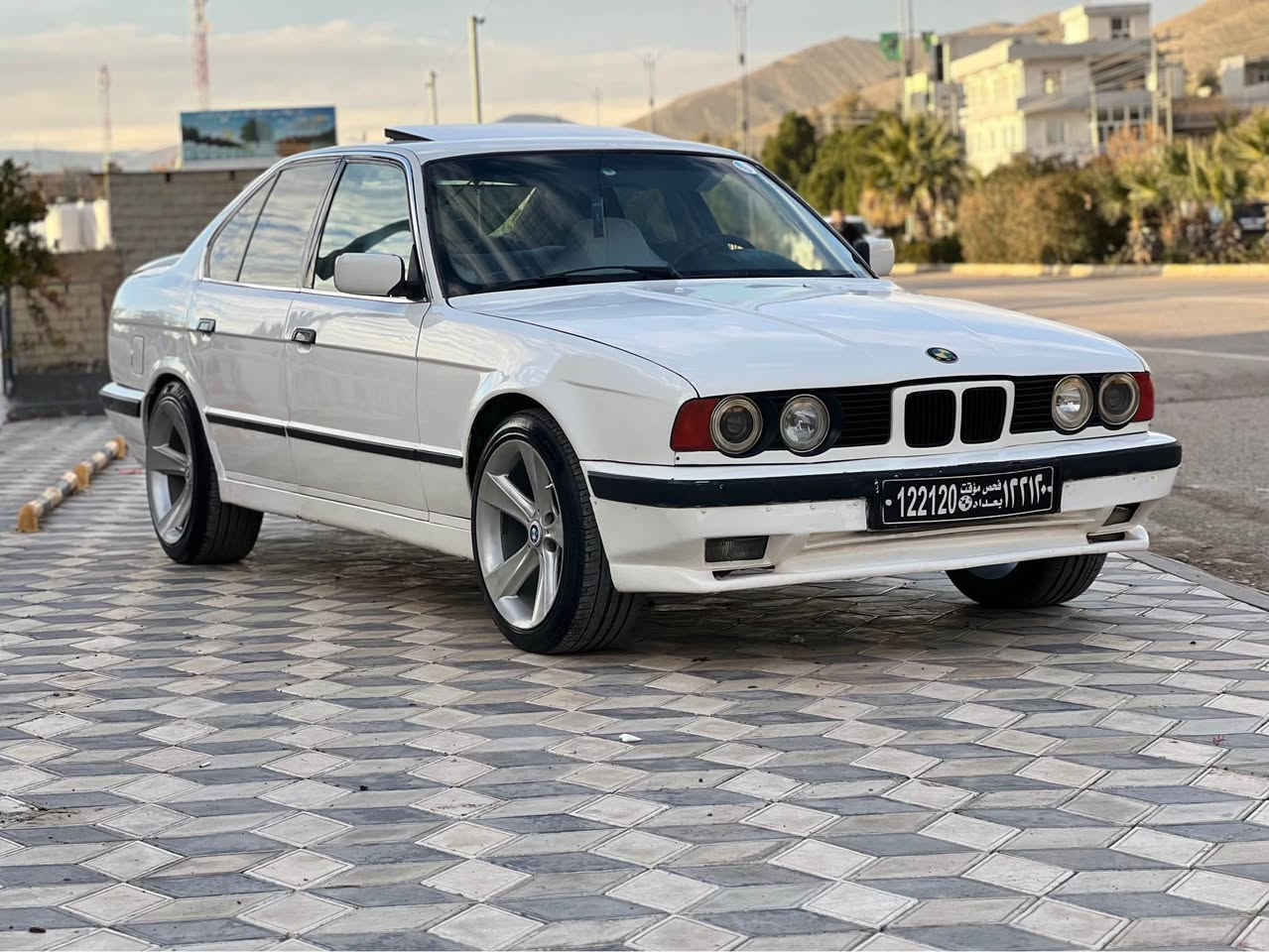 سەرەتا بەناوی خود......
بیئێم 520 گێر عادی ئارم پلاستی سلێمانی مۆدێل 1991 ئارموو ئەوەلیات موس براوە بەشەرت تەقەو رەقەی نیە کارەبای مەزبوتە ویل هامانی دوسایز 18 لایت عەڵقە 2جام کارەبا سڵایت گێچ عەڵقە ئاوینە کارەبا و ئاوێنە گوێبەرخ گێرو مەکینەی بەشەرت 
ناونیشان.....سەیسادق 
سێعر....37گڵاو کەمێک مەجال 
ژ.م.....***********
وەتسئاپو ڤایبەری لەسەرە السليمانية, العراق
