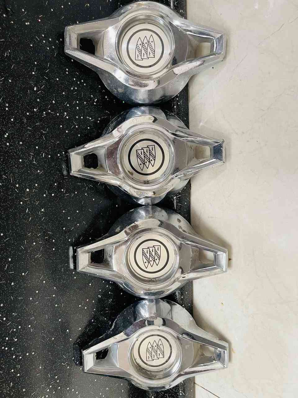 السلام عليكم غراض للبيع كلها اصليه كل شغله وسعرها واذا شلعه وحده يختلف السعر مكاني بابل ***********
