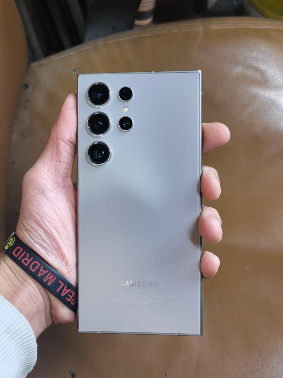 سلام عليكم جهاز البتراs24 نضيف مصارلي شهر جايبه. وكارتونه  مالته موجوده وكيبل مالته هم ذاكره 256  السعر مليون وبيها مجال للتواصل رقمي*********** واتساب
