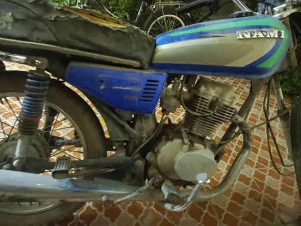 نامه ايراني اصلي ٢٠٢٣ اوراق أصولي الدراجه شغاله وتمشي مامفتوحه نهائيا انطيك ضمان بالمحرك
الدراجه عوزها نواقص كهربائيات وكشن وغسله 
مكانها ناصرية الشموخ 
الرقم اتصال مابيه واتساب ‏‪***********‬‏
