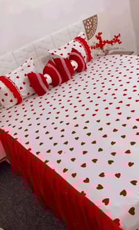 فرشة عيد الحب • قماش إماراتي • توصيل الموصل