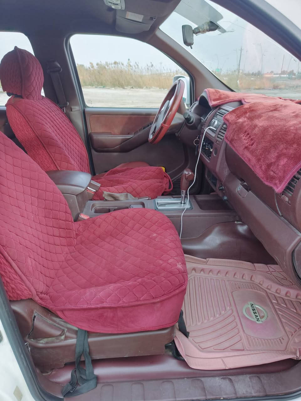 السلام عليكم نيفاره 13 السياره كير محرك كفاله السياره جديد كهرباء كلها شغاله تبريد تدفه شغال السياره جاهزه صدر امامي خلفي جديد تخم تاير جديد مكاني ديالى بعقوبة رقم الهاتف *********** السعر 112 وبيها مجال السياره بسمي تحويل ثاني يوم
