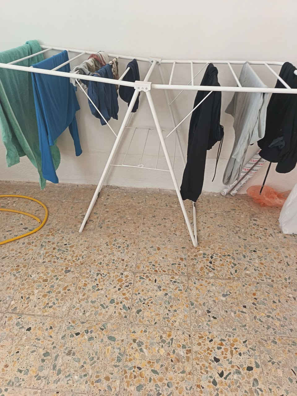 السلام عليكم ورحمه الله وبركاته هذا الاغراض كليتين على البيع.***********
