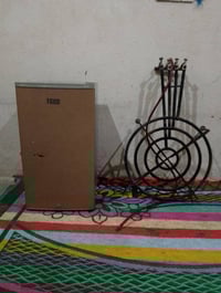 ثلاجة وطباخ للبيع نظيفات للاستفسار الاتصال على الرقم 07803218042 سعرهن...