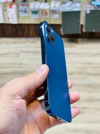 ايفون : 12pro max  نموذج : M  ذاكرة : 256 بطارية 🔋 :95  السعر 550 وبي ...