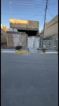 بيت للبيع العنوان: الحسينية مقابل المستشفى التركي   المساحة :  150 متر...