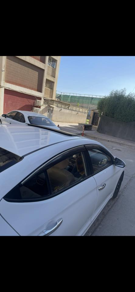 النترا خليجي 2017مكينه2000دوش مكفول
كير ايتي مكفول
ماشيه108
بدوووون صبغ فقط 3 مكانات بارد صغار 
مكاني الاعضميه 
سعر 143
***********
