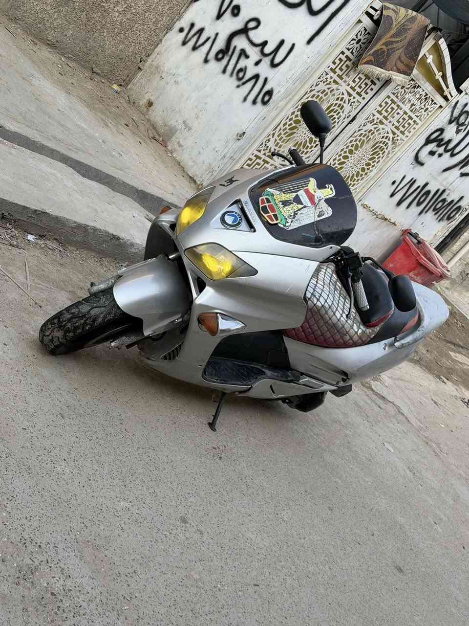 فورزه 06 محرك مكفول تايرات 
بس بيهه صوت مال تفيلس نقصهه
مكاني الامين 
نقصهه جوزه تشغيل 
ودبلات اماميه
السعر ٣٧٥ الف وبيهه مجال بسيط  وترهم مراوس 
***********
