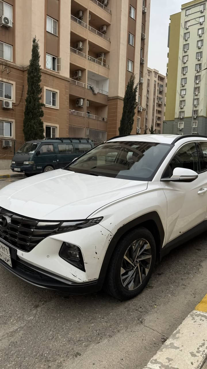 سيارة للبيع – هيونداي توسان ( تكسون) 2021 خليجي
السيارة اخذتها بوقتها من شركة صفاء زيرو  بأسمي وتحويل مباشر مواصفات خليجي

🔧 معلومات السيارة:
▪️ الموديل: 2021
▪️ النوع: هيونداي توسان (Tucson) خليجي
▪️ محرك 2000
▪️ العداد: 94,000 كم
▪️بيها ملاحظة بسيطة بارد وبدون صبغ

المواصفات
🔹شحن لاسلكي للهاتف
🔹 تبريد وتدفئة قطعتين
🔹بريك بصمة
🔹مثبت سرعة
🔹ثلاثة انظمة قيادة ( سبورت ، عادي ،اقتصادي)
🔹 شاشة كبيرة تدعم Apple CarPlay
🔹 تحكمات على الستيرن (المقود)
🔹 كاميرة خلفية
🔹 حساسات أمامية وخلفية
🔹 بردات بلادية
🔹 مقاعد قماش نظيفة
🔹 مقاعد كهربائية بالكامل بعدة أوضاع تحكم
🔹 دخول ذكي + تشغيل عن بعد
🔹 إنارة أمامية LED
🔹 كشافات ضباب

للتواصل ***********
