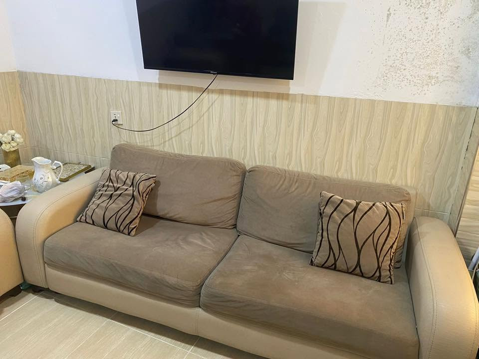� للبيع قنفات (صالة جلوس) مستعملة بحالة جيدة

اللون : بيج/رمادي
مريحة وعملية
الهيكل متين والحالة العامة جيدة
مناسبة للبيت او المكتب

الموقع : اربيل 
السعر :200 الف  

*********** واتساب
