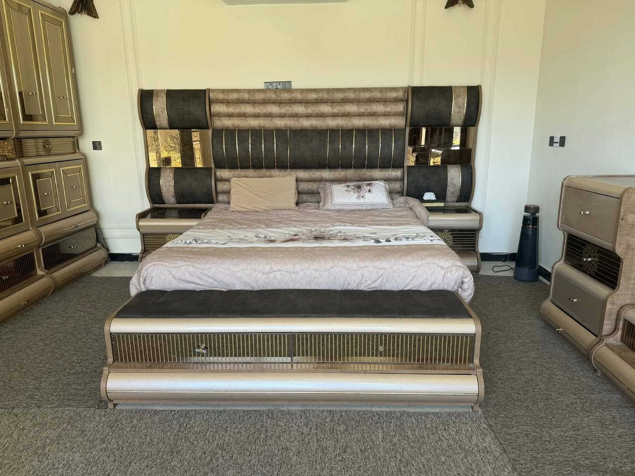 السلام عليكم غرفة نوم للبيع نظيفة مشتريها ب4 مليون نريدها بمليونين وربع تركي درجة اولى وهاي صورها كاملة


**إذا كنت صاحب هذا الإعلان وتريد حذفه لأي سبب، رجاءا أرسل رسالة إلى الدعم الفني**