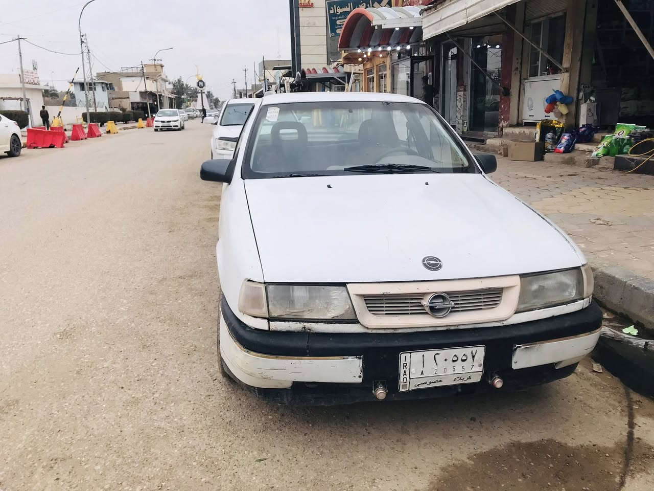 السلام عليكم
اوبل للبيع مديل : 91

تخم تاير جديد ما بيهه نقص 

السعر ٢٧ وبيه مجال للشراي

***********
