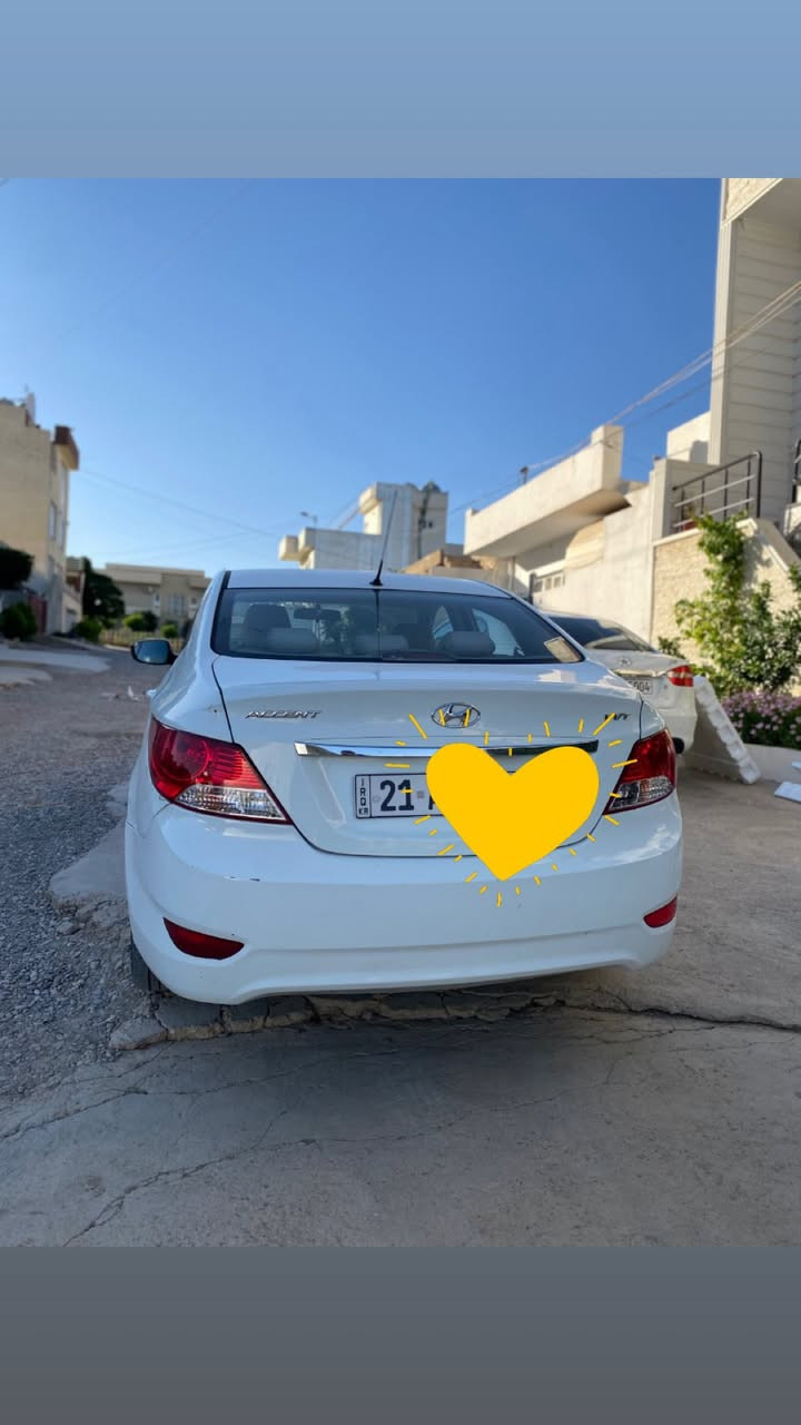 هيونداي أكسينت موديل ٢٠١١ محرك ١٦ للبيع 
كير أوتوماتيك خليجي أبيض ثلجي داخل بيج 
رقم سليمانية 
ماشية ١٤٩٣٢٠ كم 
بشرط محرك وكير وتبريد و غرامة وتحويل ثاني يوم 
سيارة كلش نظيفة وجاهزة بدون مصاريف 
ضرر ٤ قطع بدون دواخل 
سنوية منتهية صلاحية بداية شهر ٦ 
سعر رايدين ٩٠ ورقة ومجال قليل 
***********
