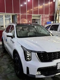 سورنتو للبيع   المديل 2024  ماشيه 27 الف   مكفوله كفاله عامه عامه  محر...