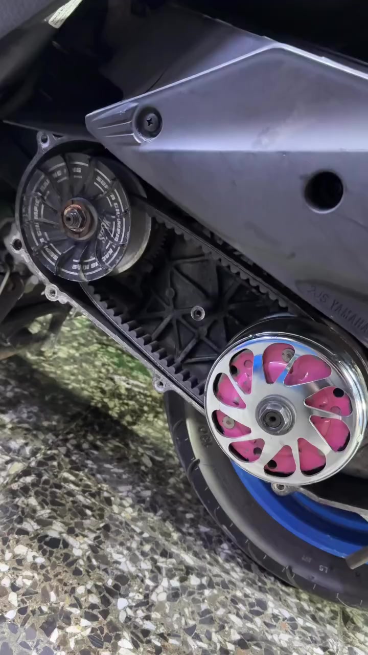 سكنس جبلي ياباني حديث للبيع زوج كلجات رياضي صالها شهر نازله من رمبه مكاتبه موجودة ميعرف اسعارهن لا يخابر /بغداد حي جميله ممتواجد خاص /***********
