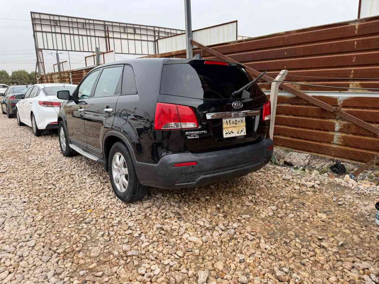 السلام عليكم
سيارة للبيع سورنتو 2011 سليمانيه قطعتين فقط كلير جاملغ والبنيد بدون حادث وبدون دواخل مكينه 2400  دوش كير ومكينه وحداديه كفاله تحويل مباشر السيارة باسمي مكان السياره بابل الحله والسعر 125$ وبيه مجال قليل للاتصال والاستفسار على الارقام
***********
***********
