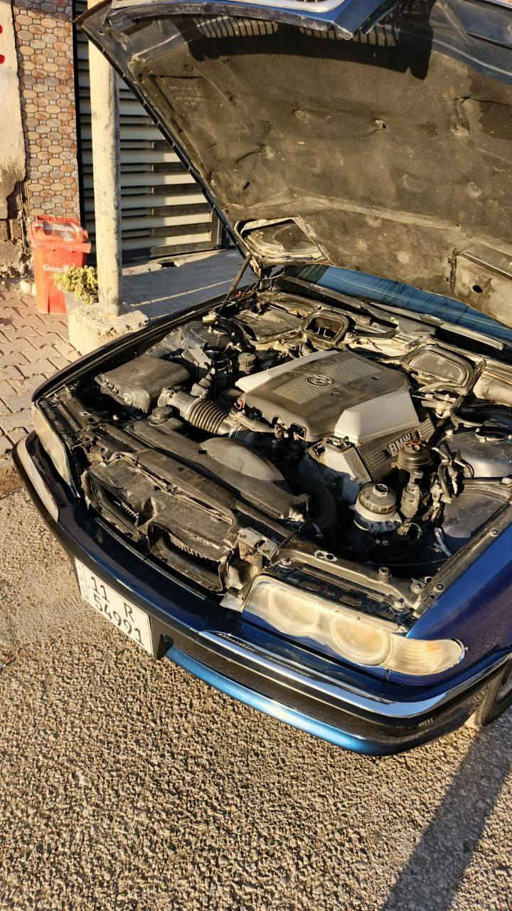 بي إم دبليو (740) موديل 1996 محدث 2000
للبيع او مراوس   دوخل جلد رصاصي جنطه شفط مصبوغه عام فتحه مري كهربائيه شاشه منضومت صوت بلاتوث كشنات كهربائيه  كهربائيات
كله شغاله  نضيفه كير تمساح عادي وسبورت ٣ وضعيات  ومكينه  يخبلن جديدات مكانه نجف رقمه نكليزي بغداد سنويه ما صاقطه  ***********
