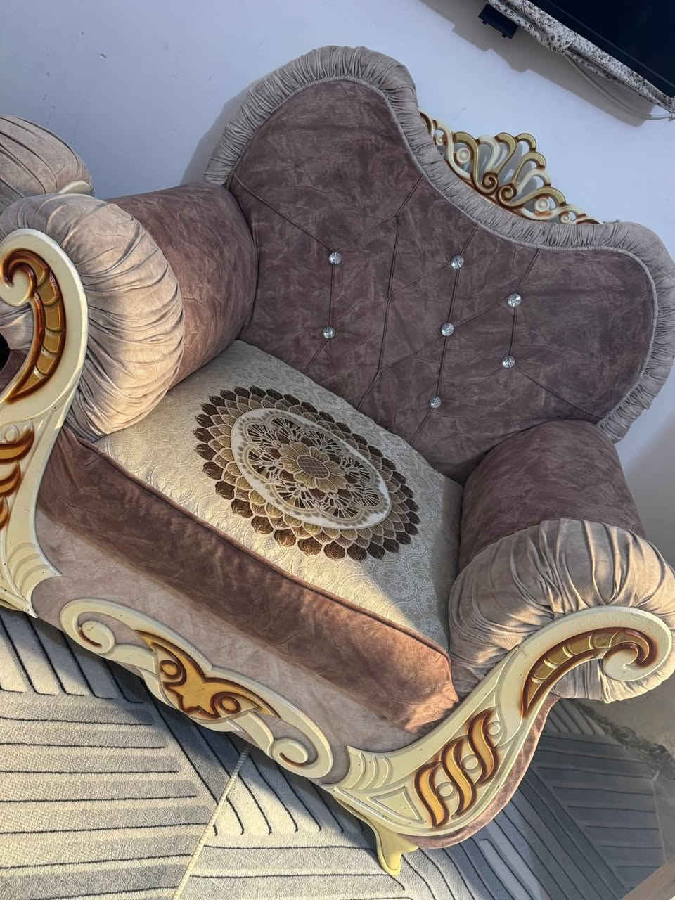 تخم ملكي أخو الجديد ١٠مقعد    وطبلات  اربعة صغار وحده جبيره السعر٣٥٠  النجف حي الميلاد ***********
