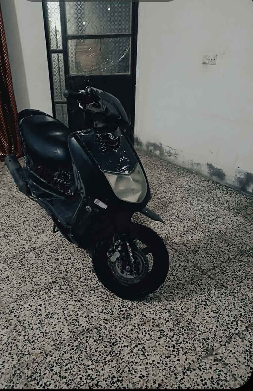 السلام عليكم سكنس نثيه للبيع ابيع كوم حديد مكينه شغاله كهربائيات شغاله مكينه امبدل فقط ولفات مكفلوه من التبخير ونضوح صالنصه صجميه تك بوشه السعر 375وبيهه مجال بصيط حك الجيه مكاني بغداد العبيدي للتواصل خاص متواجد ٢٤ساعه وسلامتكم***********
