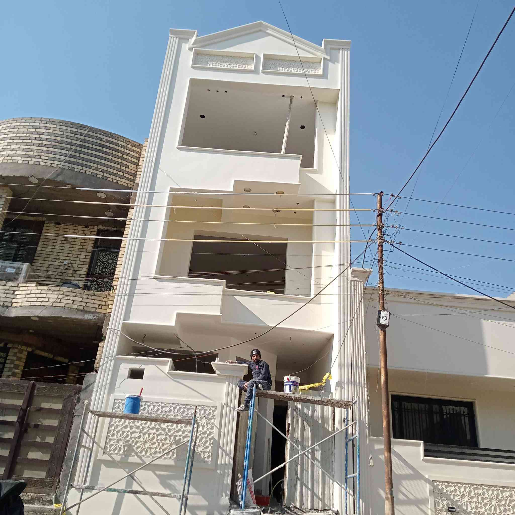 ابو احمد المصري للديكورات الخارجيه ***********
