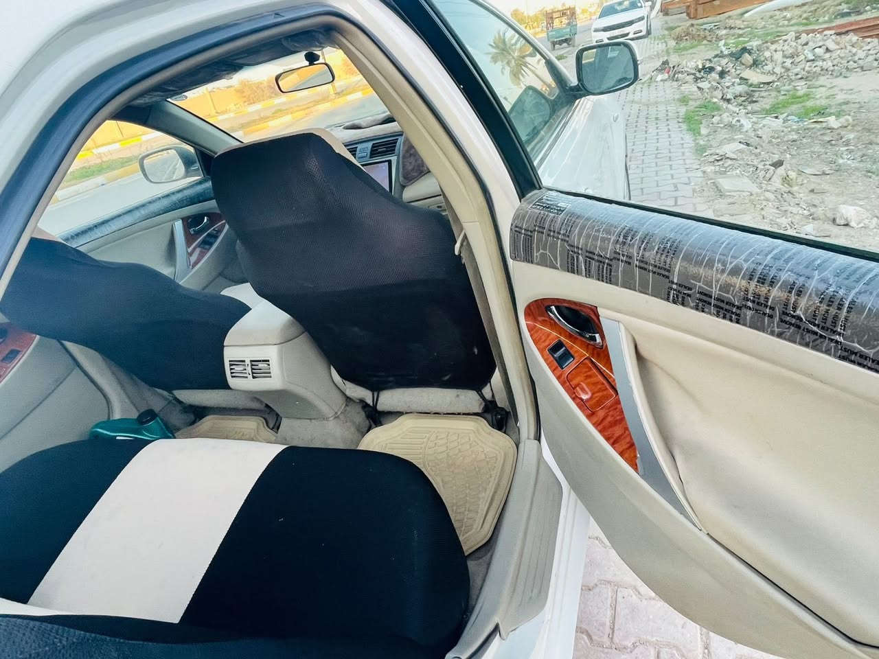 للبيع كامري ٢٠٠٨ سونار بلمنشور سياره جديده متصرف عليه تحويل رقم سليمانية السعر ١٠٧ وبيه مجال
***********
