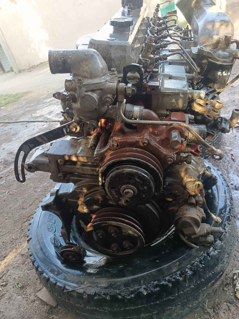 السلام عليكم محرك هينو طيره ٧٠ للبيع مفتر بي يطغ خانه وحده للاستفسار الاتصال على الرقم ***********
