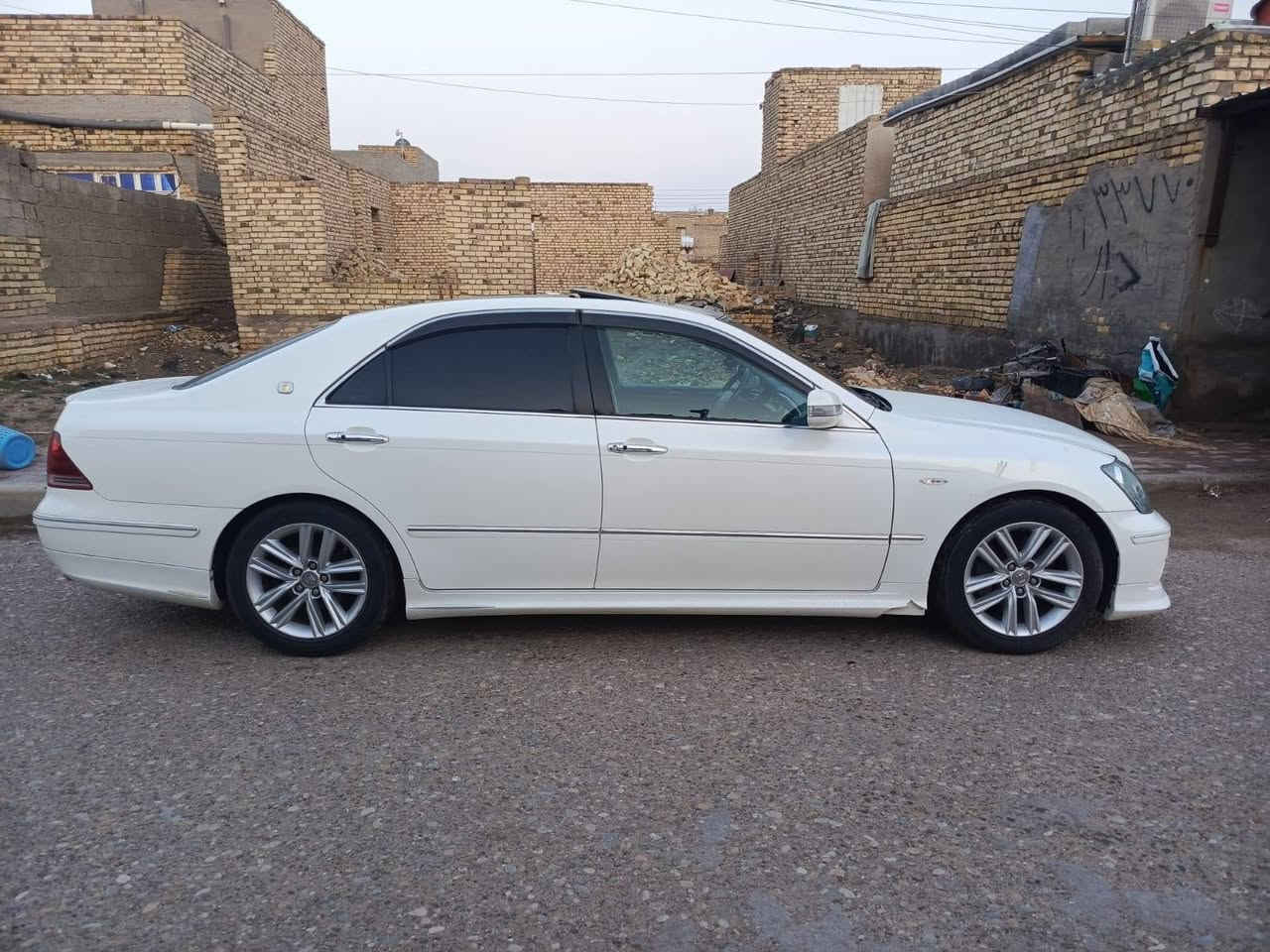 سلام عليكم كراون اتلث كفاله حت من الفتح موديل 2006سياره جديد 3دكم شاصي184رياضي بيه حجز بصره 110بيه مجال ***********
***********
