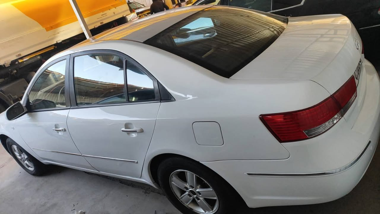 سلام عليكم
سوناتا مديل 2011 اصل اصل اصل. 

 سياره شرط كارتون بعده بريحت.  شركه. 

 ادوات ادوات.   

كصه جنطه دخول جديد  سياره.  جديده كلش احله من صور جاهزه. 

فول عدى البصمه.  

فتحه.  

مري شفط.     

كشنات تذفئه تبريد.  

كشنات كهربائيه 

 من كلشي مكينه كير كفاله. 

تبريد ثلج حداده تخم.  

تايرات جدد مكينه 2000 دوش.   غاز غاز اصل اصل سياره شاشه.   كامره. 

  لد امامي دواخله زيرو سياره.  بديهه صدفي. 

  متوم شمالي نكليزي.  

السعر 45$ وبيه مجال. 

هاتف ***********.  

((( مراوس حسب القناعه))).  

مكاني بصره.
