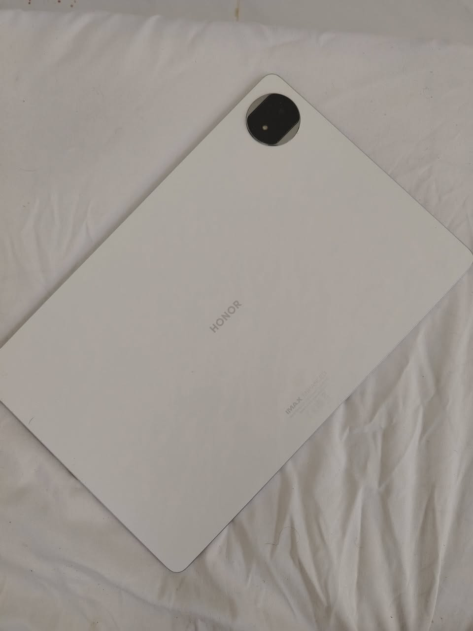 السلام عليكم
تابلت هونر باد ماجيك 2
للبيع
مواصفات
شاشه OLED
3K 144H
معالج سناب دراجون 8 جيل 3 معالج جبار
يحتوي على أربع اسبيكرات صوت مدعوم بتقنية IMAX
ملحقاته كامله كلها
نضافه 100/100 اي نقص ماكو
جهاز غني عن التعريف
السعر 730 الف بي مجال
مكاني بغداد العامريه
رقمي ***********
رجاء التواصل اتصال فقط
