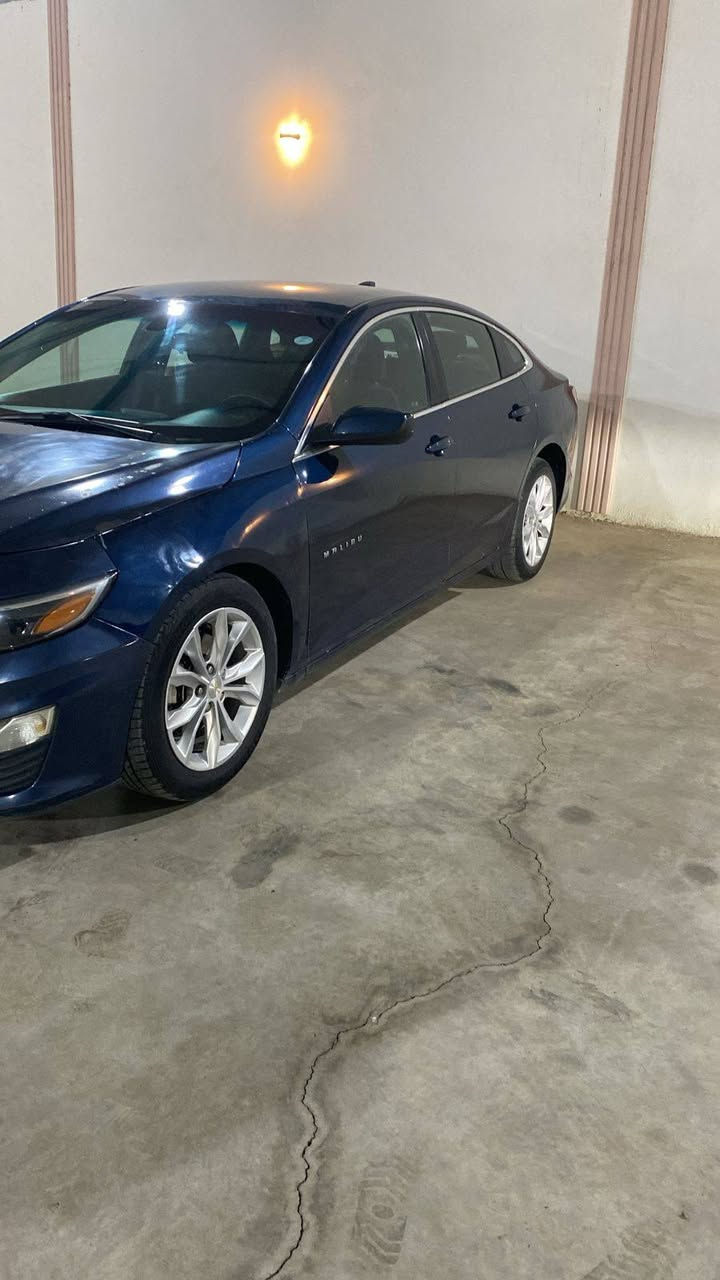 سلام عليكم للبيع ماليبو ٢٠٢٠ lt فوول مواصفات بدون فتحه قطعتين صبغ ونفس حادثه مال امريكا فقط بدون دواخل شرط رقم شمالي جديد 
سعرهه 115بيهه مجال مكاني بغداد ***********
