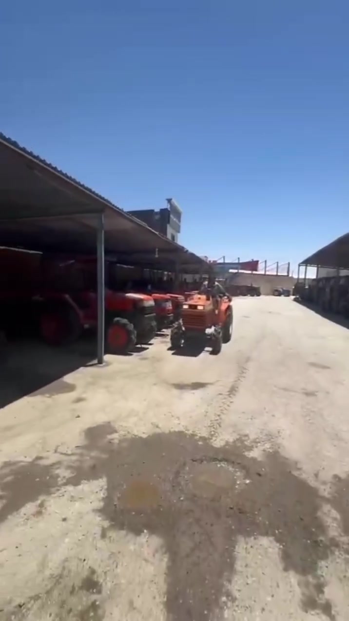 🚜💯 قطعه واحده 💫#توكلناعلى_الله انهاردة الكبوتة ال L1.20حصان 🚜
2كرونة 3بيستم 💫
سعر 85الف💸
العنوان محافظة بورسعيد ميناء شرق التفريعه 🌏 
شركة المتحده للالات الزراعيه 🚜 💫 
#الحق_عرض_ال24ساعة_شركة_المتحده💥 🔥
#الشحن_متاح مجانا لجميع المحافظات🚚
#للحجز_والاستفسار الاتصال 💯
01273942269☎️
#شركة المتحده لالات الزراعيه 🚜#البحيره #سوهاج #السلام #عرض #اسيوط #بلبيس #مغاغه #قنا #اسوان


**إذا كنت صاحب هذا الإعلان وتريد حذفه لأي سبب، رجاءا أرسل رسالة إلى الدعم الفني**