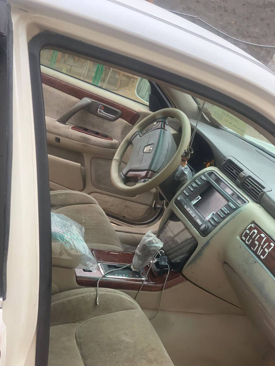 ملكه للبيع مديل 2001
ربع دكم شراي  يتفضل
