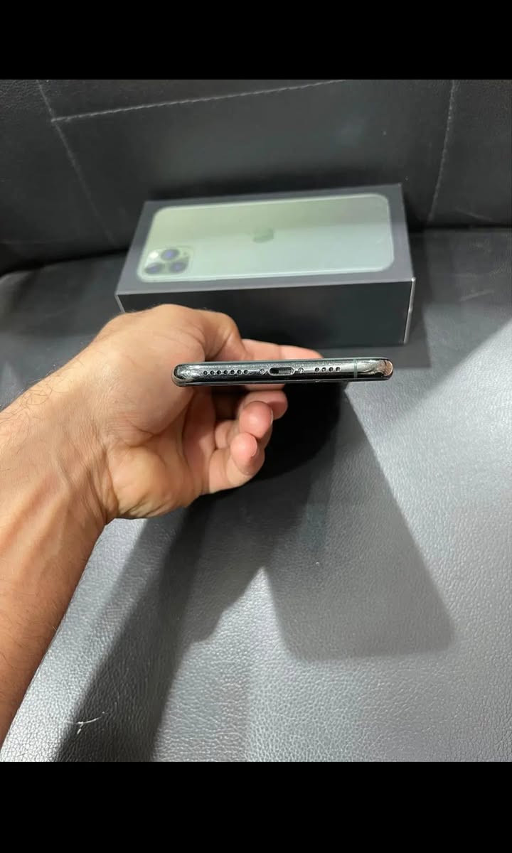 iPhone 11pro max 

عروضض العيد♥️
مساحة 256g
بطارية 85% شرعي 
وتر بروڤ 💦
معاه الكرتونه والشاحن 
مش مغير ولا حاجة ولا أتفك قبل كدة 
معفي من الضريبة 
نموذج M
السعر 11000🔥
للتواصل وتساب أو فون ☎️
لو مردتش فون ابعتلي وتساب بيبقى ضغط شغل في المحل ♥️🥰
01214894263


**إذا كنت صاحب هذا الإعلان وتريد حذفه لأي سبب، رجاءا أرسل رسالة إلى الدعم الفني**
