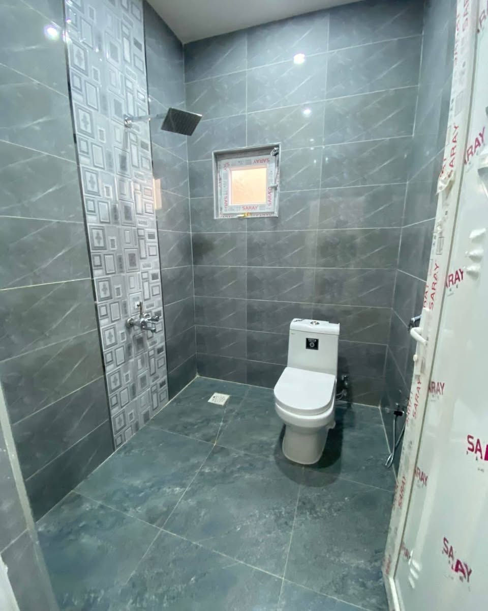 اعلان دار للبيع موقع مميز طابو ملك صرف بناء درجه اولى
سقف مغربي واجهة فلين نظام تبريد مركزي بناء هندسي
مساحه (100)
(موقع اسره المفقودين) 
الطابق الاول يحتوي استقبال +هول +مطبخ +غرفه نوم +صحيات (الطابق الثاني يحتوي على هول +غرفه  نوم الاستفسار  الاتصال على الرقم ***********
