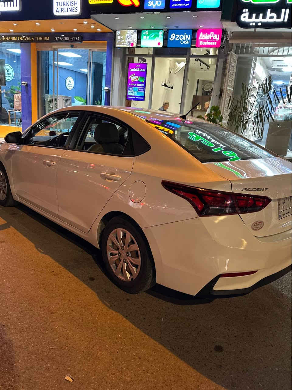 موديل: أكسنت 2020
• الفئة: SE
• المنشأ: أمريكي
• اللون: (ابيض صدفي )
• المحرك: (1600 )
• العداد: (81000 ميل )
• ناقل الحركة: أوتوماتيك
• المواصفات: شاشة، كاميرا خلفية، بلوتوث، تحكم بالمقود، مثبت سرعة، حساسات ، 3 انظمه قيادة
الحادث موضح بالصور في المنشور 
السيارة بحالة جيدة جداً، استخدام شخصي، جاهزة للفحص والمعاينة.

📍 الموقع: بابل – الحلة
📞 للاستفسار: (***********)

السعر: (115$ ) قابل للتفاوض 
السيارة باسمي سنوية مجدده لغايه 2028 
تحويل مباشر ثاني يوم حلة, بابل
