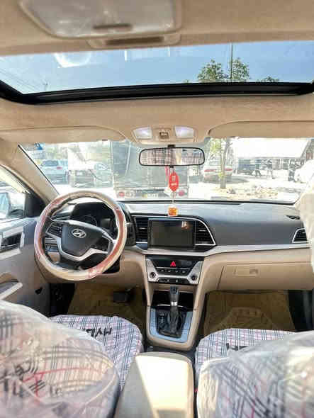 اللبيع لنترا 2017 خليجي 
فول مواصفات 

مكينه 2000

فتحه سقف 

تحكمات 

تبريد قطعتين

شاشه 

مواصفات الخليجي معروفه 

كير مكينه شرط كفاله 

بيها فقط بارد بل البنيد كارت وجاملغ الخلفي ابد ماواضح 

وألعتبه بيها شخط 

كفاله من التبديل والصبغ   

سنويه 2028

الاتصال ***********

السعر 150 وبيها مجال
