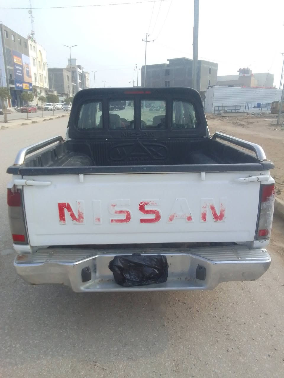 بيكم نيسان وارد خليجي موديل ٢٠٠٩ بيها ثلاث قطع طخات بسيطه ما عابر صبغ اربع قطع أثر جراده السعر ٩٥ ورقه مع المجال مكفولة من الكلبه والتكم والشاصي
