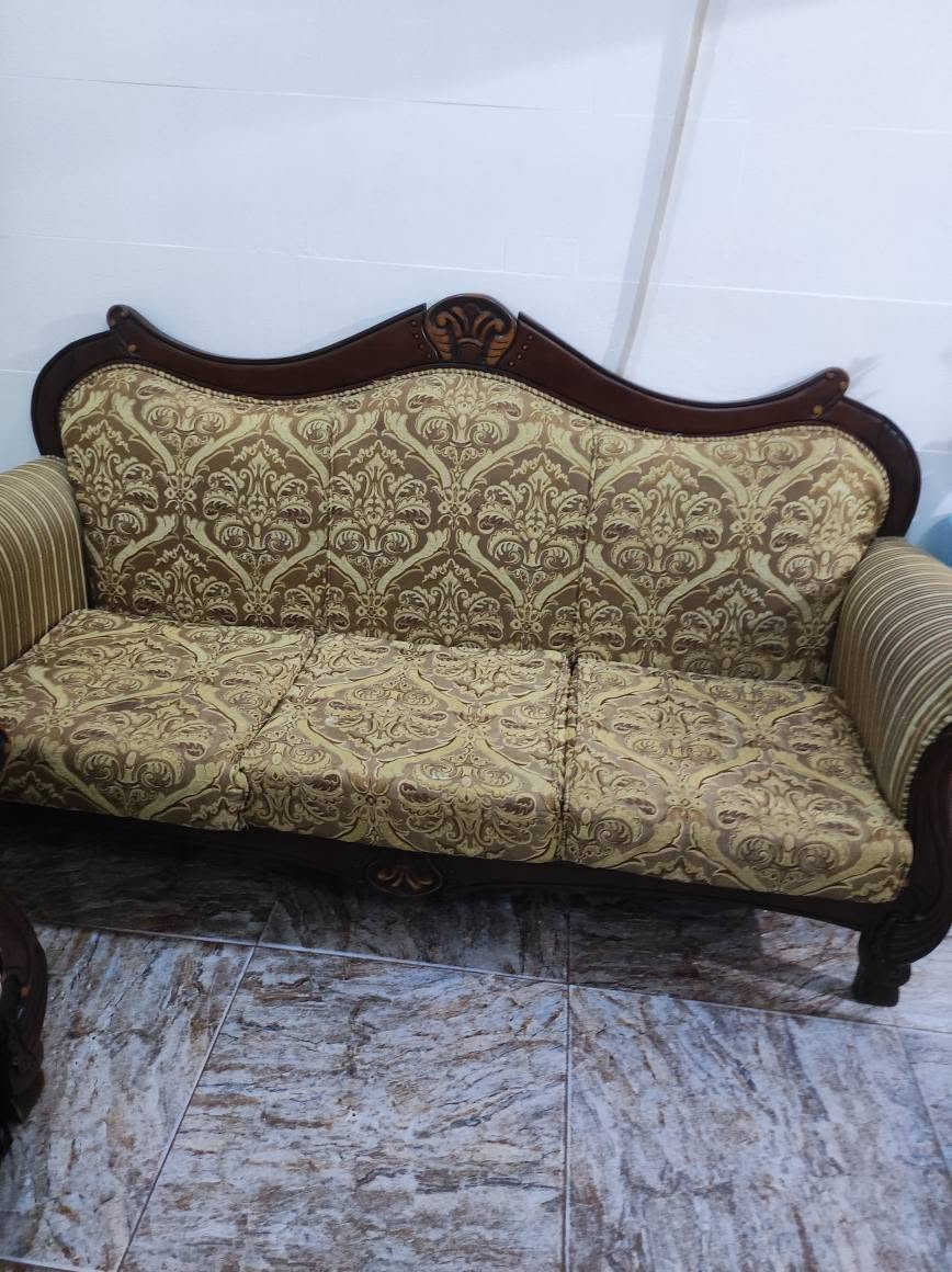 قنفات كلش نظيفات اي عيب مابيهن 2اكبار و2اصغار السعر 150 الشراي يخابر*********** كركوك, العراق
