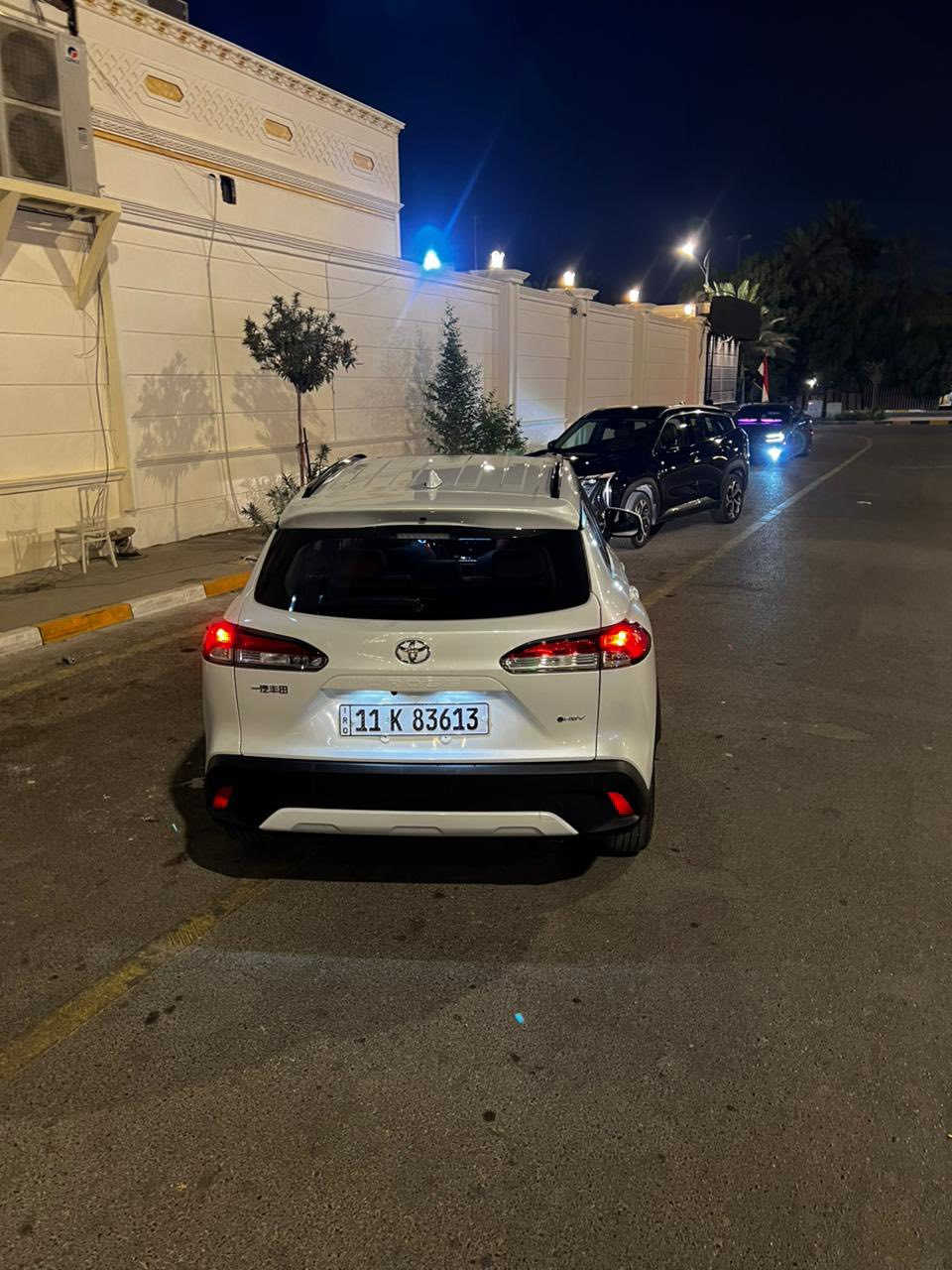 السلام عليكم
كورلا كروس ٢٠٢٥  هايبرد 
ماشية 12000الف كيلو
فول مواصفات 
جلد
كشافات
حمالات  
رادار 
دخول ذكي
فتحة 
تبريد قطعتين 
درايف مود
اشاير بالمري
كاعيات
السيارة مرقم بغداد
السعر 27500 مليون

العنوان بغداد / حي الجامعة
رقم الهاتف :   ***********
