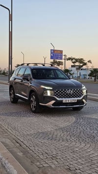 للبيع فقط  Hyundai Santa Fe SEL 2022 وارد أمريكي ضرر السيارة جاملغ أما...